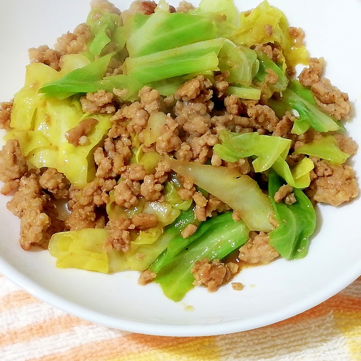 簡単一品!キャベツとひき肉のカレー炒め